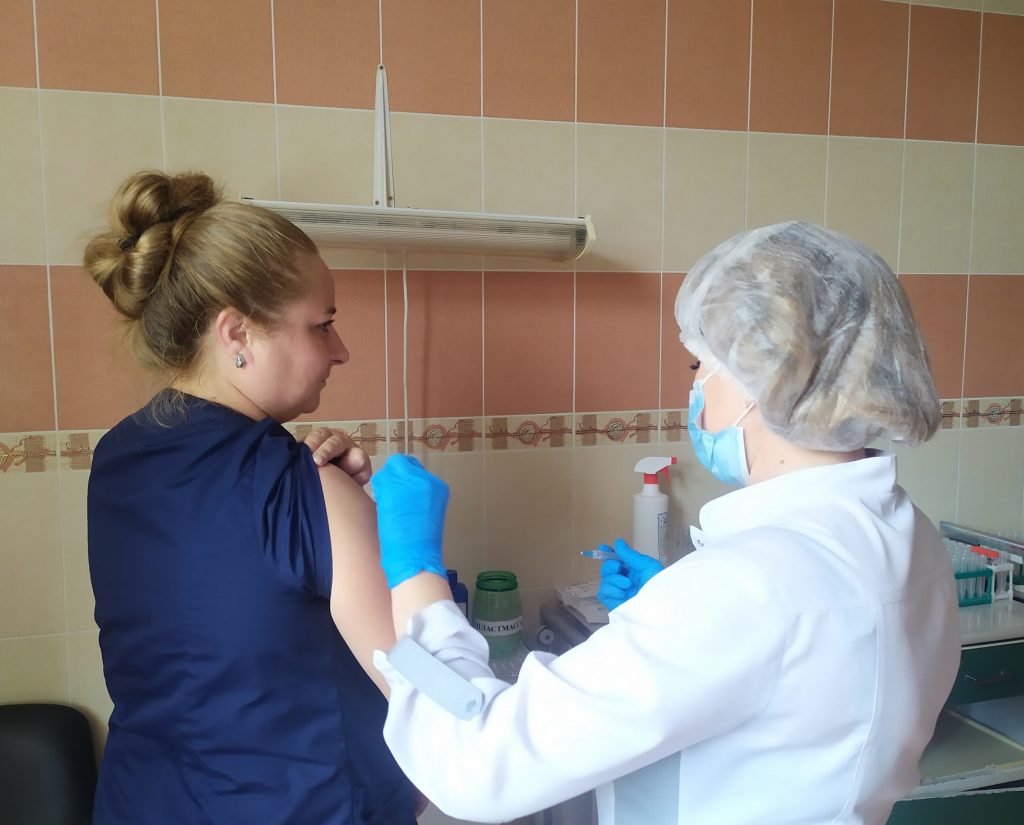 В Борисовском роддоме проходит вакцинации против COVID-19.